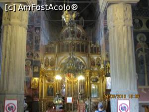 [P10] Altarul, fotografiat pe ascuns.  » foto by elviramvio
 - 
<span class="allrVoted glyphicon glyphicon-heart hidden" id="av771500"></span>
<a class="m-l-10 hidden" id="sv771500" onclick="voting_Foto_DelVot(,771500,3511)" role="button">șterge vot <span class="glyphicon glyphicon-remove"></span></a>
<a id="v9771500" class=" c-red"  onclick="voting_Foto_SetVot(771500)" role="button"><span class="glyphicon glyphicon-heart-empty"></span> <b>LIKE</b> = Votează poza</a> <img class="hidden"  id="f771500W9" src="/imagini/loader.gif" border="0" /><span class="AjErrMes hidden" id="e771500ErM"></span>