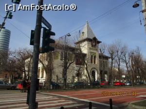 [P01] Școala Comunală Mavrogheni, azi Scoala nr. 11 I. H Rădulescu » foto by elviramvio
 - 
<span class="allrVoted glyphicon glyphicon-heart hidden" id="av837946"></span>
<a class="m-l-10 hidden" id="sv837946" onclick="voting_Foto_DelVot(,837946,3511)" role="button">șterge vot <span class="glyphicon glyphicon-remove"></span></a>
<a id="v9837946" class=" c-red"  onclick="voting_Foto_SetVot(837946)" role="button"><span class="glyphicon glyphicon-heart-empty"></span> <b>LIKE</b> = Votează poza</a> <img class="hidden"  id="f837946W9" src="/imagini/loader.gif" border="0" /><span class="AjErrMes hidden" id="e837946ErM"></span>