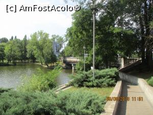 [P04] Trecere pe malul apei pe sub şoseaua Bucuresti-Ploiesti.  » foto by elviramvio
 - 
<span class="allrVoted glyphicon glyphicon-heart hidden" id="av996504"></span>
<a class="m-l-10 hidden" id="sv996504" onclick="voting_Foto_DelVot(,996504,3511)" role="button">șterge vot <span class="glyphicon glyphicon-remove"></span></a>
<a id="v9996504" class=" c-red"  onclick="voting_Foto_SetVot(996504)" role="button"><span class="glyphicon glyphicon-heart-empty"></span> <b>LIKE</b> = Votează poza</a> <img class="hidden"  id="f996504W9" src="/imagini/loader.gif" border="0" /><span class="AjErrMes hidden" id="e996504ErM"></span>