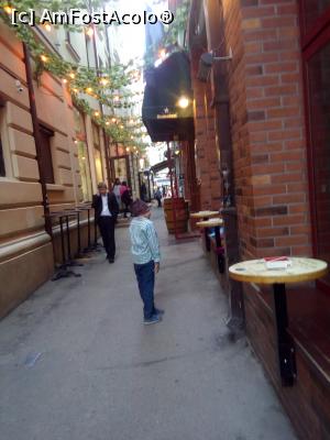 [P05] La intrarea in pasajul ce duce de la strada Blanari spre strada Lipscani, ansamblu.  » foto by danaeldreny*
 - 
<span class="allrVoted glyphicon glyphicon-heart hidden" id="av843404"></span>
<a class="m-l-10 hidden" id="sv843404" onclick="voting_Foto_DelVot(,843404,3511)" role="button">șterge vot <span class="glyphicon glyphicon-remove"></span></a>
<a id="v9843404" class=" c-red"  onclick="voting_Foto_SetVot(843404)" role="button"><span class="glyphicon glyphicon-heart-empty"></span> <b>LIKE</b> = Votează poza</a> <img class="hidden"  id="f843404W9" src="/imagini/loader.gif" border="0" /><span class="AjErrMes hidden" id="e843404ErM"></span>