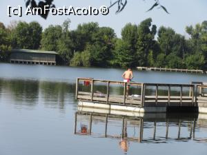 [P01] Pescuit pe lacul Floreasca » foto by Michi
 - 
<span class="allrVoted glyphicon glyphicon-heart hidden" id="av1259354"></span>
<a class="m-l-10 hidden" id="sv1259354" onclick="voting_Foto_DelVot(,1259354,3511)" role="button">șterge vot <span class="glyphicon glyphicon-remove"></span></a>
<a id="v91259354" class=" c-red"  onclick="voting_Foto_SetVot(1259354)" role="button"><span class="glyphicon glyphicon-heart-empty"></span> <b>LIKE</b> = Votează poza</a> <img class="hidden"  id="f1259354W9" src="/imagini/loader.gif" border="0" /><span class="AjErrMes hidden" id="e1259354ErM"></span>