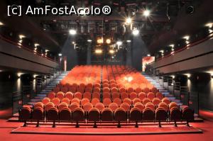 [P35] Sala Pictură » foto by Michi
 - 
<span class="allrVoted glyphicon glyphicon-heart hidden" id="av1356881"></span>
<a class="m-l-10 hidden" id="sv1356881" onclick="voting_Foto_DelVot(,1356881,3511)" role="button">șterge vot <span class="glyphicon glyphicon-remove"></span></a>
<a id="v91356881" class=" c-red"  onclick="voting_Foto_SetVot(1356881)" role="button"><span class="glyphicon glyphicon-heart-empty"></span> <b>LIKE</b> = Votează poza</a> <img class="hidden"  id="f1356881W9" src="/imagini/loader.gif" border="0" /><span class="AjErrMes hidden" id="e1356881ErM"></span>