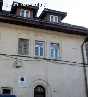 [P32] Casa în care a trăit Mircea Vulcănescu » foto by Michi
 - 
<span class="allrVoted glyphicon glyphicon-heart hidden" id="av938291"></span>
<a class="m-l-10 hidden" id="sv938291" onclick="voting_Foto_DelVot(,938291,3511)" role="button">șterge vot <span class="glyphicon glyphicon-remove"></span></a>
<a id="v9938291" class=" c-red"  onclick="voting_Foto_SetVot(938291)" role="button"><span class="glyphicon glyphicon-heart-empty"></span> <b>LIKE</b> = Votează poza</a> <img class="hidden"  id="f938291W9" src="/imagini/loader.gif" border="0" /><span class="AjErrMes hidden" id="e938291ErM"></span>