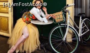 [P18] Coana Miţa Biciclista, de data asta brunetă » foto by Michi <span class="label label-default labelC_thin small">NEVOTABILĂ</span>