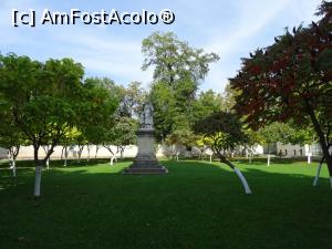 [P09] Statuia Anei Davila &icirc;n parcul Azilului. » foto by tata123 🔱
 - 
<span class="allrVoted glyphicon glyphicon-heart hidden" id="av1200752"></span>
<a class="m-l-10 hidden" id="sv1200752" onclick="voting_Foto_DelVot(,1200752,3511)" role="button">șterge vot <span class="glyphicon glyphicon-remove"></span></a>
<a id="v91200752" class=" c-red"  onclick="voting_Foto_SetVot(1200752)" role="button"><span class="glyphicon glyphicon-heart-empty"></span> <b>LIKE</b> = Votează poza</a> <img class="hidden"  id="f1200752W9" src="/imagini/loader.gif" border="0" /><span class="AjErrMes hidden" id="e1200752ErM"></span>