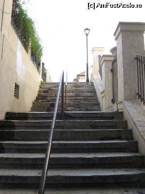 [P08] Strada Xenofon - ultimele trepte » foto by tata123 🔱
 - 
<span class="allrVoted glyphicon glyphicon-heart hidden" id="av516985"></span>
<a class="m-l-10 hidden" id="sv516985" onclick="voting_Foto_DelVot(,516985,3511)" role="button">șterge vot <span class="glyphicon glyphicon-remove"></span></a>
<a id="v9516985" class=" c-red"  onclick="voting_Foto_SetVot(516985)" role="button"><span class="glyphicon glyphicon-heart-empty"></span> <b>LIKE</b> = Votează poza</a> <img class="hidden"  id="f516985W9" src="/imagini/loader.gif" border="0" /><span class="AjErrMes hidden" id="e516985ErM"></span>