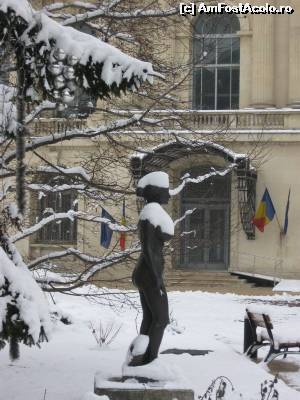 [P06] Același Nud de Gheorghe D. Anghel, dar fotografiat iarna - Muzeul Național de Artă al României.  » foto by tata123 🔱
 - 
<span class="allrVoted glyphicon glyphicon-heart hidden" id="av683927"></span>
<a class="m-l-10 hidden" id="sv683927" onclick="voting_Foto_DelVot(,683927,3511)" role="button">șterge vot <span class="glyphicon glyphicon-remove"></span></a>
<a id="v9683927" class=" c-red"  onclick="voting_Foto_SetVot(683927)" role="button"><span class="glyphicon glyphicon-heart-empty"></span> <b>LIKE</b> = Votează poza</a> <img class="hidden"  id="f683927W9" src="/imagini/loader.gif" border="0" /><span class="AjErrMes hidden" id="e683927ErM"></span>