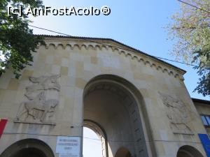 [P15] Grajdurile Regale - Universitatea Națională de Educație Fizică și Sport - intrare principală.  » foto by tata123 🔱
 - 
<span class="allrVoted glyphicon glyphicon-heart hidden" id="av716179"></span>
<a class="m-l-10 hidden" id="sv716179" onclick="voting_Foto_DelVot(,716179,3511)" role="button">șterge vot <span class="glyphicon glyphicon-remove"></span></a>
<a id="v9716179" class=" c-red"  onclick="voting_Foto_SetVot(716179)" role="button"><span class="glyphicon glyphicon-heart-empty"></span> <b>LIKE</b> = Votează poza</a> <img class="hidden"  id="f716179W9" src="/imagini/loader.gif" border="0" /><span class="AjErrMes hidden" id="e716179ErM"></span>