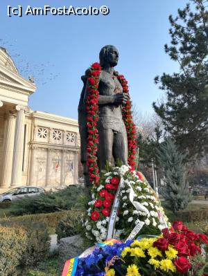 [P01] Poetul Mihai Eminescu - sculptor Gheorghe D. Anghel.  » foto by tata123 🔱
 - 
<span class="allrVoted glyphicon glyphicon-heart hidden" id="av1140352"></span>
<a class="m-l-10 hidden" id="sv1140352" onclick="voting_Foto_DelVot(,1140352,3511)" role="button">șterge vot <span class="glyphicon glyphicon-remove"></span></a>
<a id="v91140352" class=" c-red"  onclick="voting_Foto_SetVot(1140352)" role="button"><span class="glyphicon glyphicon-heart-empty"></span> <b>LIKE</b> = Votează poza</a> <img class="hidden"  id="f1140352W9" src="/imagini/loader.gif" border="0" /><span class="AjErrMes hidden" id="e1140352ErM"></span>
