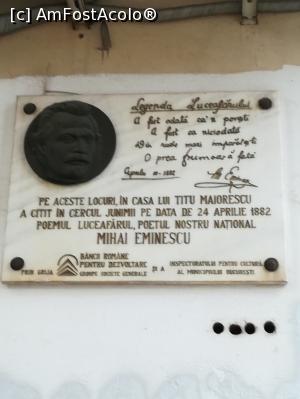 [P19] Efigie și plăcuță pe blocul Eva.  » foto by tata123 🔱
 - 
<span class="allrVoted glyphicon glyphicon-heart hidden" id="av1140522"></span>
<a class="m-l-10 hidden" id="sv1140522" onclick="voting_Foto_DelVot(,1140522,3511)" role="button">șterge vot <span class="glyphicon glyphicon-remove"></span></a>
<a id="v91140522" class=" c-red"  onclick="voting_Foto_SetVot(1140522)" role="button"><span class="glyphicon glyphicon-heart-empty"></span> <b>LIKE</b> = Votează poza</a> <img class="hidden"  id="f1140522W9" src="/imagini/loader.gif" border="0" /><span class="AjErrMes hidden" id="e1140522ErM"></span>