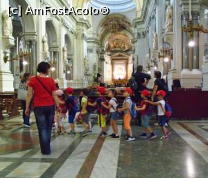 [P03] Copii de grădiniță în vizită la catedrală.  » foto by Carmen Ion
 - 
<span class="allrVoted glyphicon glyphicon-heart hidden" id="av1081929"></span>
<a class="m-l-10 hidden" id="sv1081929" onclick="voting_Foto_DelVot(,1081929,3527)" role="button">șterge vot <span class="glyphicon glyphicon-remove"></span></a>
<a id="v91081929" class=" c-red"  onclick="voting_Foto_SetVot(1081929)" role="button"><span class="glyphicon glyphicon-heart-empty"></span> <b>LIKE</b> = Votează poza</a> <img class="hidden"  id="f1081929W9" src="/imagini/loader.gif" border="0" /><span class="AjErrMes hidden" id="e1081929ErM"></span>