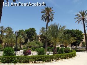 [P18] Parcul din faţa Palazzo dei Normani » foto by irinad
 - 
<span class="allrVoted glyphicon glyphicon-heart hidden" id="av887306"></span>
<a class="m-l-10 hidden" id="sv887306" onclick="voting_Foto_DelVot(,887306,3527)" role="button">șterge vot <span class="glyphicon glyphicon-remove"></span></a>
<a id="v9887306" class=" c-red"  onclick="voting_Foto_SetVot(887306)" role="button"><span class="glyphicon glyphicon-heart-empty"></span> <b>LIKE</b> = Votează poza</a> <img class="hidden"  id="f887306W9" src="/imagini/loader.gif" border="0" /><span class="AjErrMes hidden" id="e887306ErM"></span>