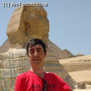 [P44] Eu și Marele Sfinx. » foto by ovidiuyepi
 - 
<span class="allrVoted glyphicon glyphicon-heart hidden" id="av1365399"></span>
<a class="m-l-10 hidden" id="sv1365399" onclick="voting_Foto_DelVot(,1365399,3529)" role="button">șterge vot <span class="glyphicon glyphicon-remove"></span></a>
<a id="v91365399" class=" c-red"  onclick="voting_Foto_SetVot(1365399)" role="button"><span class="glyphicon glyphicon-heart-empty"></span> <b>LIKE</b> = Votează poza</a> <img class="hidden"  id="f1365399W9" src="/imagini/loader.gif" border="0" /><span class="AjErrMes hidden" id="e1365399ErM"></span>