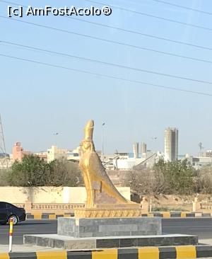 [P46] Statuia zeului Horus la ieșirea din Cairo. » foto by ovidiuyepi
 - 
<span class="allrVoted glyphicon glyphicon-heart hidden" id="av1365401"></span>
<a class="m-l-10 hidden" id="sv1365401" onclick="voting_Foto_DelVot(,1365401,3529)" role="button">șterge vot <span class="glyphicon glyphicon-remove"></span></a>
<a id="v91365401" class=" c-red"  onclick="voting_Foto_SetVot(1365401)" role="button"><span class="glyphicon glyphicon-heart-empty"></span> <b>LIKE</b> = Votează poza</a> <img class="hidden"  id="f1365401W9" src="/imagini/loader.gif" border="0" /><span class="AjErrMes hidden" id="e1365401ErM"></span>