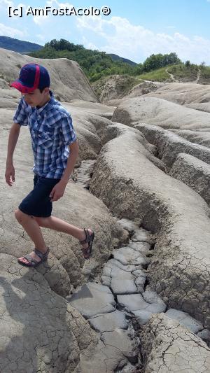[P03] Canioanele sapate de lava de noroi
Badland » foto by raducondurache
 - 
<span class="allrVoted glyphicon glyphicon-heart hidden" id="av873942"></span>
<a class="m-l-10 hidden" id="sv873942" onclick="voting_Foto_DelVot(,873942,3566)" role="button">șterge vot <span class="glyphicon glyphicon-remove"></span></a>
<a id="v9873942" class=" c-red"  onclick="voting_Foto_SetVot(873942)" role="button"><span class="glyphicon glyphicon-heart-empty"></span> <b>LIKE</b> = Votează poza</a> <img class="hidden"  id="f873942W9" src="/imagini/loader.gif" border="0" /><span class="AjErrMes hidden" id="e873942ErM"></span>