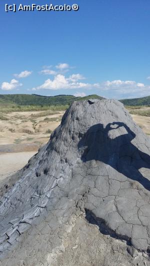 [P07] Con de noroi cu crater
Paclele Mici » foto by raducondurache
 - 
<span class="allrVoted glyphicon glyphicon-heart hidden" id="av873946"></span>
<a class="m-l-10 hidden" id="sv873946" onclick="voting_Foto_DelVot(,873946,3566)" role="button">șterge vot <span class="glyphicon glyphicon-remove"></span></a>
<a id="v9873946" class=" c-red"  onclick="voting_Foto_SetVot(873946)" role="button"><span class="glyphicon glyphicon-heart-empty"></span> <b>LIKE</b> = Votează poza</a> <img class="hidden"  id="f873946W9" src="/imagini/loader.gif" border="0" /><span class="AjErrMes hidden" id="e873946ErM"></span>