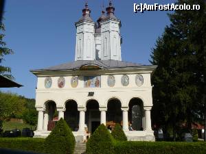 [P28] Manastirea Ciolanu - Biserica Mare cu hramul'Sf. Apostoli Petru si Pavel' » foto by stellinna
 - 
<span class="allrVoted glyphicon glyphicon-heart hidden" id="av670711"></span>
<a class="m-l-10 hidden" id="sv670711" onclick="voting_Foto_DelVot(,670711,3566)" role="button">șterge vot <span class="glyphicon glyphicon-remove"></span></a>
<a id="v9670711" class=" c-red"  onclick="voting_Foto_SetVot(670711)" role="button"><span class="glyphicon glyphicon-heart-empty"></span> <b>LIKE</b> = Votează poza</a> <img class="hidden"  id="f670711W9" src="/imagini/loader.gif" border="0" /><span class="AjErrMes hidden" id="e670711ErM"></span>