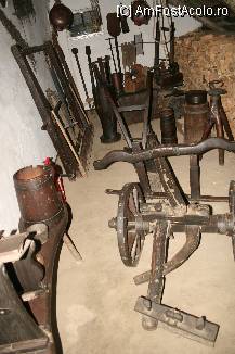 [P01] Inventarul unei gospodarii din secolul 19 . » foto by cronung
 - 
<span class="allrVoted glyphicon glyphicon-heart hidden" id="av22022"></span>
<a class="m-l-10 hidden" id="sv22022" onclick="voting_Foto_DelVot(,22022,3571)" role="button">șterge vot <span class="glyphicon glyphicon-remove"></span></a>
<a id="v922022" class=" c-red"  onclick="voting_Foto_SetVot(22022)" role="button"><span class="glyphicon glyphicon-heart-empty"></span> <b>LIKE</b> = Votează poza</a> <img class="hidden"  id="f22022W9" src="/imagini/loader.gif" border="0" /><span class="AjErrMes hidden" id="e22022ErM"></span>