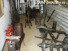 [P02] una dintre odaile casei, plina cu obiecte ce au apartinut familiei Creanga » foto by alinush_geo
 - 
<span class="allrVoted glyphicon glyphicon-heart hidden" id="av38327"></span>
<a class="m-l-10 hidden" id="sv38327" onclick="voting_Foto_DelVot(,38327,3571)" role="button">șterge vot <span class="glyphicon glyphicon-remove"></span></a>
<a id="v938327" class=" c-red"  onclick="voting_Foto_SetVot(38327)" role="button"><span class="glyphicon glyphicon-heart-empty"></span> <b>LIKE</b> = Votează poza</a> <img class="hidden"  id="f38327W9" src="/imagini/loader.gif" border="0" /><span class="AjErrMes hidden" id="e38327ErM"></span>