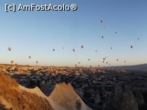 [P18] Baloanele văzute de la Sunset Point Göreme » foto by irinad
 - 
<span class="allrVoted glyphicon glyphicon-heart hidden" id="av916885"></span>
<a class="m-l-10 hidden" id="sv916885" onclick="voting_Foto_DelVot(,916885,3573)" role="button">șterge vot <span class="glyphicon glyphicon-remove"></span></a>
<a id="v9916885" class=" c-red"  onclick="voting_Foto_SetVot(916885)" role="button"><span class="glyphicon glyphicon-heart-empty"></span> <b>LIKE</b> = Votează poza</a> <img class="hidden"  id="f916885W9" src="/imagini/loader.gif" border="0" /><span class="AjErrMes hidden" id="e916885ErM"></span>
