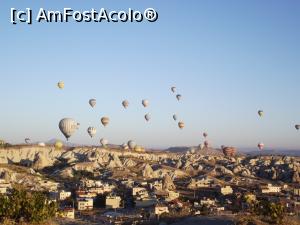 [P20] Baloane deasupra Göreme » foto by irinad
 - 
<span class="allrVoted glyphicon glyphicon-heart hidden" id="av916887"></span>
<a class="m-l-10 hidden" id="sv916887" onclick="voting_Foto_DelVot(,916887,3573)" role="button">șterge vot <span class="glyphicon glyphicon-remove"></span></a>
<a id="v9916887" class=" c-red"  onclick="voting_Foto_SetVot(916887)" role="button"><span class="glyphicon glyphicon-heart-empty"></span> <b>LIKE</b> = Votează poza</a> <img class="hidden"  id="f916887W9" src="/imagini/loader.gif" border="0" /><span class="AjErrMes hidden" id="e916887ErM"></span>
