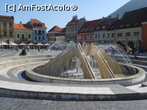 [P33] Brașov - În Piața Sfatului. » foto by iulianic
 - 
<span class="allrVoted glyphicon glyphicon-heart hidden" id="av1341199"></span>
<a class="m-l-10 hidden" id="sv1341199" onclick="voting_Foto_DelVot(,1341199,3615)" role="button">șterge vot <span class="glyphicon glyphicon-remove"></span></a>
<a id="v91341199" class=" c-red"  onclick="voting_Foto_SetVot(1341199)" role="button"><span class="glyphicon glyphicon-heart-empty"></span> <b>LIKE</b> = Votează poza</a> <img class="hidden"  id="f1341199W9" src="/imagini/loader.gif" border="0" /><span class="AjErrMes hidden" id="e1341199ErM"></span>