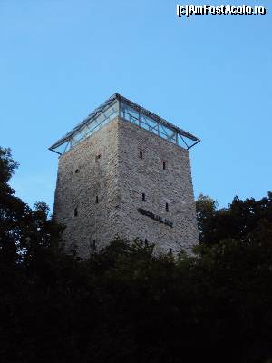 [P02] 2. Turnul Negru văzut din stradă...  » foto by msnd
 - 
<span class="allrVoted glyphicon glyphicon-heart hidden" id="av590228"></span>
<a class="m-l-10 hidden" id="sv590228" onclick="voting_Foto_DelVot(,590228,3615)" role="button">șterge vot <span class="glyphicon glyphicon-remove"></span></a>
<a id="v9590228" class=" c-red"  onclick="voting_Foto_SetVot(590228)" role="button"><span class="glyphicon glyphicon-heart-empty"></span> <b>LIKE</b> = Votează poza</a> <img class="hidden"  id="f590228W9" src="/imagini/loader.gif" border="0" /><span class="AjErrMes hidden" id="e590228ErM"></span>