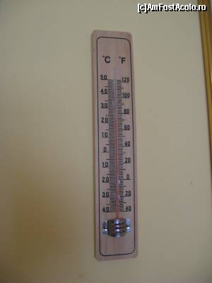 [P27] In pensiune sunt 90 de grade (adica 20 de grade C + 70 grade Fahrenheit)  » foto by dorgo
 - 
<span class="allrVoted glyphicon glyphicon-heart hidden" id="av519481"></span>
<a class="m-l-10 hidden" id="sv519481" onclick="voting_Foto_DelVot(,519481,3615)" role="button">șterge vot <span class="glyphicon glyphicon-remove"></span></a>
<a id="v9519481" class=" c-red"  onclick="voting_Foto_SetVot(519481)" role="button"><span class="glyphicon glyphicon-heart-empty"></span> <b>LIKE</b> = Votează poza</a> <img class="hidden"  id="f519481W9" src="/imagini/loader.gif" border="0" /><span class="AjErrMes hidden" id="e519481ErM"></span>