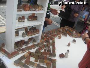 [P27] Casute din lut » foto by dorgo
 - 
<span class="allrVoted glyphicon glyphicon-heart hidden" id="av660385"></span>
<a class="m-l-10 hidden" id="sv660385" onclick="voting_Foto_DelVot(,660385,3615)" role="button">șterge vot <span class="glyphicon glyphicon-remove"></span></a>
<a id="v9660385" class=" c-red"  onclick="voting_Foto_SetVot(660385)" role="button"><span class="glyphicon glyphicon-heart-empty"></span> <b>LIKE</b> = Votează poza</a> <img class="hidden"  id="f660385W9" src="/imagini/loader.gif" border="0" /><span class="AjErrMes hidden" id="e660385ErM"></span>