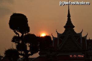 [P46] apusul de soare peste wat arun » foto by andreea72
 - 
<span class="allrVoted glyphicon glyphicon-heart hidden" id="av559757"></span>
<a class="m-l-10 hidden" id="sv559757" onclick="voting_Foto_DelVot(,559757,3625)" role="button">șterge vot <span class="glyphicon glyphicon-remove"></span></a>
<a id="v9559757" class=" c-red"  onclick="voting_Foto_SetVot(559757)" role="button"><span class="glyphicon glyphicon-heart-empty"></span> <b>LIKE</b> = Votează poza</a> <img class="hidden"  id="f559757W9" src="/imagini/loader.gif" border="0" /><span class="AjErrMes hidden" id="e559757ErM"></span>