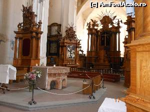 [P25] Vilnius - Biserica Sf. Ana, interior.  » foto by iulianic
 - 
<span class="allrVoted glyphicon glyphicon-heart hidden" id="av592170"></span>
<a class="m-l-10 hidden" id="sv592170" onclick="voting_Foto_DelVot(,592170,3650)" role="button">șterge vot <span class="glyphicon glyphicon-remove"></span></a>
<a id="v9592170" class=" c-red"  onclick="voting_Foto_SetVot(592170)" role="button"><span class="glyphicon glyphicon-heart-empty"></span> <b>LIKE</b> = Votează poza</a> <img class="hidden"  id="f592170W9" src="/imagini/loader.gif" border="0" /><span class="AjErrMes hidden" id="e592170ErM"></span>