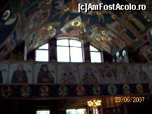 [P05] La intrarea in biserica din centrul Predealului » foto by Alina53
 - 
<span class="allrVoted glyphicon glyphicon-heart hidden" id="av269799"></span>
<a class="m-l-10 hidden" id="sv269799" onclick="voting_Foto_DelVot(,269799,3678)" role="button">șterge vot <span class="glyphicon glyphicon-remove"></span></a>
<a id="v9269799" class=" c-red"  onclick="voting_Foto_SetVot(269799)" role="button"><span class="glyphicon glyphicon-heart-empty"></span> <b>LIKE</b> = Votează poza</a> <img class="hidden"  id="f269799W9" src="/imagini/loader.gif" border="0" /><span class="AjErrMes hidden" id="e269799ErM"></span>