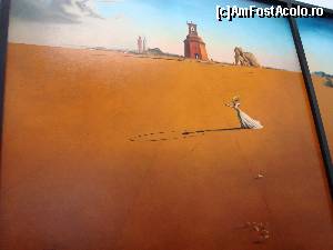[P09] Salvador Dali... Landscape with a Girl Skipping Rope... un tablou de 4.30 m, amplasat intr-o perspectivă gigantică, în capul scărilor. tablou refăcut de muzeul Boijmans în 2010, sub ochii publicului » foto by mireille
 - 
<span class="allrVoted glyphicon glyphicon-heart hidden" id="av618971"></span>
<a class="m-l-10 hidden" id="sv618971" onclick="voting_Foto_DelVot(,618971,3679)" role="button">șterge vot <span class="glyphicon glyphicon-remove"></span></a>
<a id="v9618971" class=" c-red"  onclick="voting_Foto_SetVot(618971)" role="button"><span class="glyphicon glyphicon-heart-empty"></span> <b>LIKE</b> = Votează poza</a> <img class="hidden"  id="f618971W9" src="/imagini/loader.gif" border="0" /><span class="AjErrMes hidden" id="e618971ErM"></span>