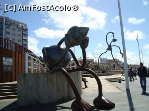 [P09] Pe noul bulevard al stațiunii artistul Tom Otterness a plantat 23 de sculpturi din lumea poveștilor -Uriasul care plânge, aluzie la prăbusirea turnurilor gemene/New York.  » foto by mireille
 - 
<span class="allrVoted glyphicon glyphicon-heart hidden" id="av991158"></span>
<a class="m-l-10 hidden" id="sv991158" onclick="voting_Foto_DelVot(,991158,3707)" role="button">șterge vot <span class="glyphicon glyphicon-remove"></span></a>
<a id="v9991158" class=" c-red"  onclick="voting_Foto_SetVot(991158)" role="button"><span class="glyphicon glyphicon-heart-empty"></span> <b>LIKE</b> = Votează poza</a> <img class="hidden"  id="f991158W9" src="/imagini/loader.gif" border="0" /><span class="AjErrMes hidden" id="e991158ErM"></span>