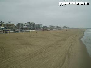 [P17] Plaja din stațiunea Scheveningen.  » foto by Mihai18
 - 
<span class="allrVoted glyphicon glyphicon-heart hidden" id="av644180"></span>
<a class="m-l-10 hidden" id="sv644180" onclick="voting_Foto_DelVot(,644180,3707)" role="button">șterge vot <span class="glyphicon glyphicon-remove"></span></a>
<a id="v9644180" class=" c-red"  onclick="voting_Foto_SetVot(644180)" role="button"><span class="glyphicon glyphicon-heart-empty"></span> <b>LIKE</b> = Votează poza</a> <img class="hidden"  id="f644180W9" src="/imagini/loader.gif" border="0" /><span class="AjErrMes hidden" id="e644180ErM"></span>