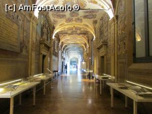 [P40] Palazzo del'Archiginnasio spre Sala Stabat Mater » foto by crismis
 - 
<span class="allrVoted glyphicon glyphicon-heart hidden" id="av820818"></span>
<a class="m-l-10 hidden" id="sv820818" onclick="voting_Foto_DelVot(,820818,3721)" role="button">șterge vot <span class="glyphicon glyphicon-remove"></span></a>
<a id="v9820818" class=" c-red"  onclick="voting_Foto_SetVot(820818)" role="button"><span class="glyphicon glyphicon-heart-empty"></span> <b>LIKE</b> = Votează poza</a> <img class="hidden"  id="f820818W9" src="/imagini/loader.gif" border="0" /><span class="AjErrMes hidden" id="e820818ErM"></span>