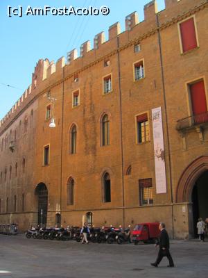 [P40] Palazzo Pepoli Campogrande » foto by Radu Tudoran
 - 
<span class="allrVoted glyphicon glyphicon-heart hidden" id="av759736"></span>
<a class="m-l-10 hidden" id="sv759736" onclick="voting_Foto_DelVot(,759736,3721)" role="button">șterge vot <span class="glyphicon glyphicon-remove"></span></a>
<a id="v9759736" class=" c-red"  onclick="voting_Foto_SetVot(759736)" role="button"><span class="glyphicon glyphicon-heart-empty"></span> <b>LIKE</b> = Votează poza</a> <img class="hidden"  id="f759736W9" src="/imagini/loader.gif" border="0" /><span class="AjErrMes hidden" id="e759736ErM"></span>