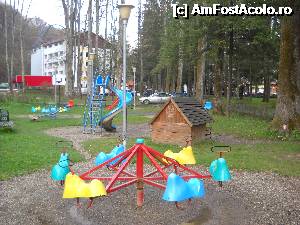 [P22] parcul copiilor » foto by inutiu
 - 
<span class="allrVoted glyphicon glyphicon-heart hidden" id="av347163"></span>
<a class="m-l-10 hidden" id="sv347163" onclick="voting_Foto_DelVot(,347163,3740)" role="button">șterge vot <span class="glyphicon glyphicon-remove"></span></a>
<a id="v9347163" class=" c-red"  onclick="voting_Foto_SetVot(347163)" role="button"><span class="glyphicon glyphicon-heart-empty"></span> <b>LIKE</b> = Votează poza</a> <img class="hidden"  id="f347163W9" src="/imagini/loader.gif" border="0" /><span class="AjErrMes hidden" id="e347163ErM"></span>