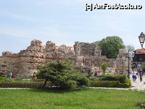 [P05] Fortificatiile cetatii ce precede intrarea in oras » foto by Marian Preda
 - 
<span class="allrVoted glyphicon glyphicon-heart hidden" id="av510803"></span>
<a class="m-l-10 hidden" id="sv510803" onclick="voting_Foto_DelVot(,510803,3774)" role="button">șterge vot <span class="glyphicon glyphicon-remove"></span></a>
<a id="v9510803" class=" c-red"  onclick="voting_Foto_SetVot(510803)" role="button"><span class="glyphicon glyphicon-heart-empty"></span> <b>LIKE</b> = Votează poza</a> <img class="hidden"  id="f510803W9" src="/imagini/loader.gif" border="0" /><span class="AjErrMes hidden" id="e510803ErM"></span>