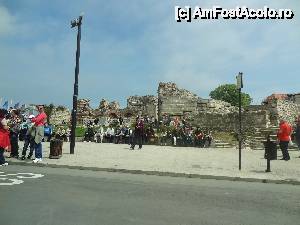 [P07] Grup de romani ce au vizitat interiorul cetatii » foto by Marian Preda
 - 
<span class="allrVoted glyphicon glyphicon-heart hidden" id="av510805"></span>
<a class="m-l-10 hidden" id="sv510805" onclick="voting_Foto_DelVot(,510805,3774)" role="button">șterge vot <span class="glyphicon glyphicon-remove"></span></a>
<a id="v9510805" class=" c-red"  onclick="voting_Foto_SetVot(510805)" role="button"><span class="glyphicon glyphicon-heart-empty"></span> <b>LIKE</b> = Votează poza</a> <img class="hidden"  id="f510805W9" src="/imagini/loader.gif" border="0" /><span class="AjErrMes hidden" id="e510805ErM"></span>