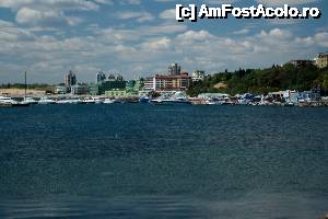 [P02] Vedere asupra portului Nessebar. În față - noul, în spate ne aștepta vechiul oraș.  » foto by le_maitre
 - 
<span class="allrVoted glyphicon glyphicon-heart hidden" id="av483509"></span>
<a class="m-l-10 hidden" id="sv483509" onclick="voting_Foto_DelVot(,483509,3774)" role="button">șterge vot <span class="glyphicon glyphicon-remove"></span></a>
<a id="v9483509" class=" c-red"  onclick="voting_Foto_SetVot(483509)" role="button"><span class="glyphicon glyphicon-heart-empty"></span> <b>LIKE</b> = Votează poza</a> <img class="hidden"  id="f483509W9" src="/imagini/loader.gif" border="0" /><span class="AjErrMes hidden" id="e483509ErM"></span>