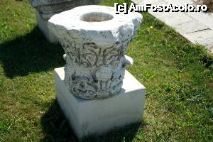 [P09] Capitel de tip corintic ușor deviat de la stilul deja consacrat.  » foto by le_maitre
 - 
<span class="allrVoted glyphicon glyphicon-heart hidden" id="av483516"></span>
<a class="m-l-10 hidden" id="sv483516" onclick="voting_Foto_DelVot(,483516,3774)" role="button">șterge vot <span class="glyphicon glyphicon-remove"></span></a>
<a id="v9483516" class=" c-red"  onclick="voting_Foto_SetVot(483516)" role="button"><span class="glyphicon glyphicon-heart-empty"></span> <b>LIKE</b> = Votează poza</a> <img class="hidden"  id="f483516W9" src="/imagini/loader.gif" border="0" /><span class="AjErrMes hidden" id="e483516ErM"></span>