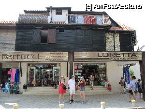 [P01] magazinase cochete in Nessebar » foto by ile07
 - 
<span class="allrVoted glyphicon glyphicon-heart hidden" id="av457225"></span>
<a class="m-l-10 hidden" id="sv457225" onclick="voting_Foto_DelVot(,457225,3774)" role="button">șterge vot <span class="glyphicon glyphicon-remove"></span></a>
<a id="v9457225" class=" c-red"  onclick="voting_Foto_SetVot(457225)" role="button"><span class="glyphicon glyphicon-heart-empty"></span> <b>LIKE</b> = Votează poza</a> <img class="hidden"  id="f457225W9" src="/imagini/loader.gif" border="0" /><span class="AjErrMes hidden" id="e457225ErM"></span>