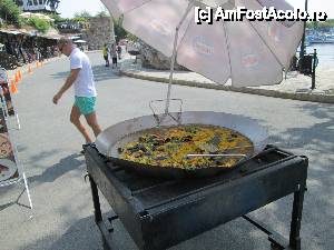 [P23] o paella cu scoici savurata la malul marii? cam merge zic eu!  » foto by ile07
 - 
<span class="allrVoted glyphicon glyphicon-heart hidden" id="av457274"></span>
<a class="m-l-10 hidden" id="sv457274" onclick="voting_Foto_DelVot(,457274,3774)" role="button">șterge vot <span class="glyphicon glyphicon-remove"></span></a>
<a id="v9457274" class=" c-red"  onclick="voting_Foto_SetVot(457274)" role="button"><span class="glyphicon glyphicon-heart-empty"></span> <b>LIKE</b> = Votează poza</a> <img class="hidden"  id="f457274W9" src="/imagini/loader.gif" border="0" /><span class="AjErrMes hidden" id="e457274ErM"></span>