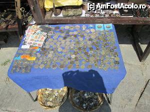 [P03] monezi vechi din acelasi magazin stradal de antichitati » foto by ile07
 - 
<span class="allrVoted glyphicon glyphicon-heart hidden" id="av457227"></span>
<a class="m-l-10 hidden" id="sv457227" onclick="voting_Foto_DelVot(,457227,3774)" role="button">șterge vot <span class="glyphicon glyphicon-remove"></span></a>
<a id="v9457227" class=" c-red"  onclick="voting_Foto_SetVot(457227)" role="button"><span class="glyphicon glyphicon-heart-empty"></span> <b>LIKE</b> = Votează poza</a> <img class="hidden"  id="f457227W9" src="/imagini/loader.gif" border="0" /><span class="AjErrMes hidden" id="e457227ErM"></span>