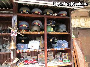 [P06] vechi sepci, caciuli si casti militare cat si masinute de colectie » foto by ile07
 - 
<span class="allrVoted glyphicon glyphicon-heart hidden" id="av457232"></span>
<a class="m-l-10 hidden" id="sv457232" onclick="voting_Foto_DelVot(,457232,3774)" role="button">șterge vot <span class="glyphicon glyphicon-remove"></span></a>
<a id="v9457232" class=" c-red"  onclick="voting_Foto_SetVot(457232)" role="button"><span class="glyphicon glyphicon-heart-empty"></span> <b>LIKE</b> = Votează poza</a> <img class="hidden"  id="f457232W9" src="/imagini/loader.gif" border="0" /><span class="AjErrMes hidden" id="e457232ErM"></span>