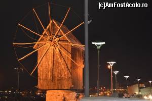 [P01] Moara-reper de pe faleza.  » foto by Cucu Bau
 - 
<span class="allrVoted glyphicon glyphicon-heart hidden" id="av595511"></span>
<a class="m-l-10 hidden" id="sv595511" onclick="voting_Foto_DelVot(,595511,3774)" role="button">șterge vot <span class="glyphicon glyphicon-remove"></span></a>
<a id="v9595511" class=" c-red"  onclick="voting_Foto_SetVot(595511)" role="button"><span class="glyphicon glyphicon-heart-empty"></span> <b>LIKE</b> = Votează poza</a> <img class="hidden"  id="f595511W9" src="/imagini/loader.gif" border="0" /><span class="AjErrMes hidden" id="e595511ErM"></span>