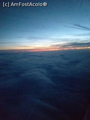 [P01] rasarit de soare deasupra norilor » foto by Yolanda
 - 
<span class="allrVoted glyphicon glyphicon-heart hidden" id="av1128052"></span>
<a class="m-l-10 hidden" id="sv1128052" onclick="voting_Foto_DelVot(,1128052,3794)" role="button">șterge vot <span class="glyphicon glyphicon-remove"></span></a>
<a id="v91128052" class=" c-red"  onclick="voting_Foto_SetVot(1128052)" role="button"><span class="glyphicon glyphicon-heart-empty"></span> <b>LIKE</b> = Votează poza</a> <img class="hidden"  id="f1128052W9" src="/imagini/loader.gif" border="0" /><span class="AjErrMes hidden" id="e1128052ErM"></span>