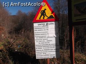 [P02] La data vizitei noastre lucrarile de asfaltare descrise erau finalizate. Pe panou este si afisul din partea politiei cu avertizarea de furt din masini.  » foto by Aurici
 - 
<span class="allrVoted glyphicon glyphicon-heart hidden" id="av825510"></span>
<a class="m-l-10 hidden" id="sv825510" onclick="voting_Foto_DelVot(,825510,3798)" role="button">șterge vot <span class="glyphicon glyphicon-remove"></span></a>
<a id="v9825510" class=" c-red"  onclick="voting_Foto_SetVot(825510)" role="button"><span class="glyphicon glyphicon-heart-empty"></span> <b>LIKE</b> = Votează poza</a> <img class="hidden"  id="f825510W9" src="/imagini/loader.gif" border="0" /><span class="AjErrMes hidden" id="e825510ErM"></span>