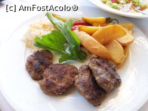 [P49] Fita Restaurant; köfte » foto by crismis
 - 
<span class="allrVoted glyphicon glyphicon-heart hidden" id="av1115735"></span>
<a class="m-l-10 hidden" id="sv1115735" onclick="voting_Foto_DelVot(,1115735,3806)" role="button">șterge vot <span class="glyphicon glyphicon-remove"></span></a>
<a id="v91115735" class=" c-red"  onclick="voting_Foto_SetVot(1115735)" role="button"><span class="glyphicon glyphicon-heart-empty"></span> <b>LIKE</b> = Votează poza</a> <img class="hidden"  id="f1115735W9" src="/imagini/loader.gif" border="0" /><span class="AjErrMes hidden" id="e1115735ErM"></span>